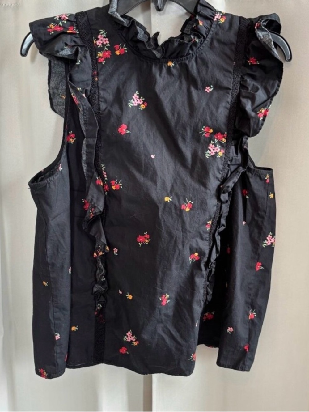 Who What Wear Womens Top Size XL Black Floral Ruffle Whimsigoth‎ Western